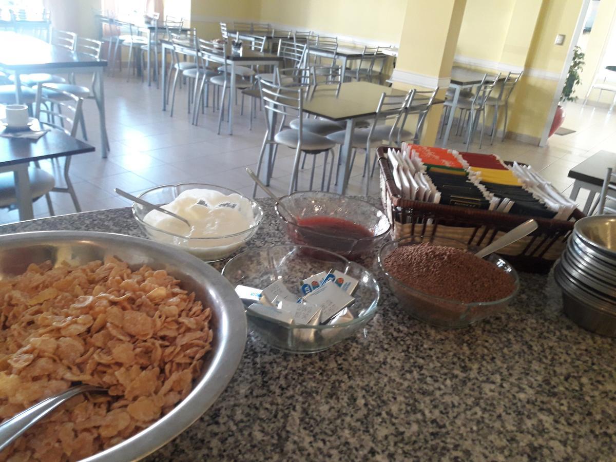 Hotel Tandil Puerto Madryn Eksteriør bilde